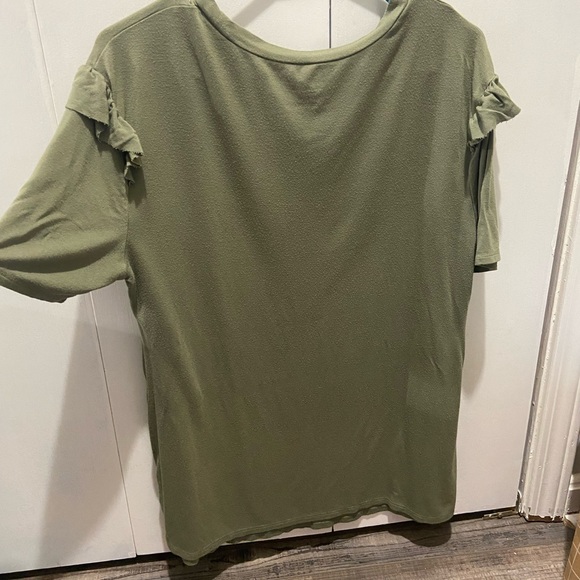 Olive Ruffle Maternity Shirt - Picture 4 of 5